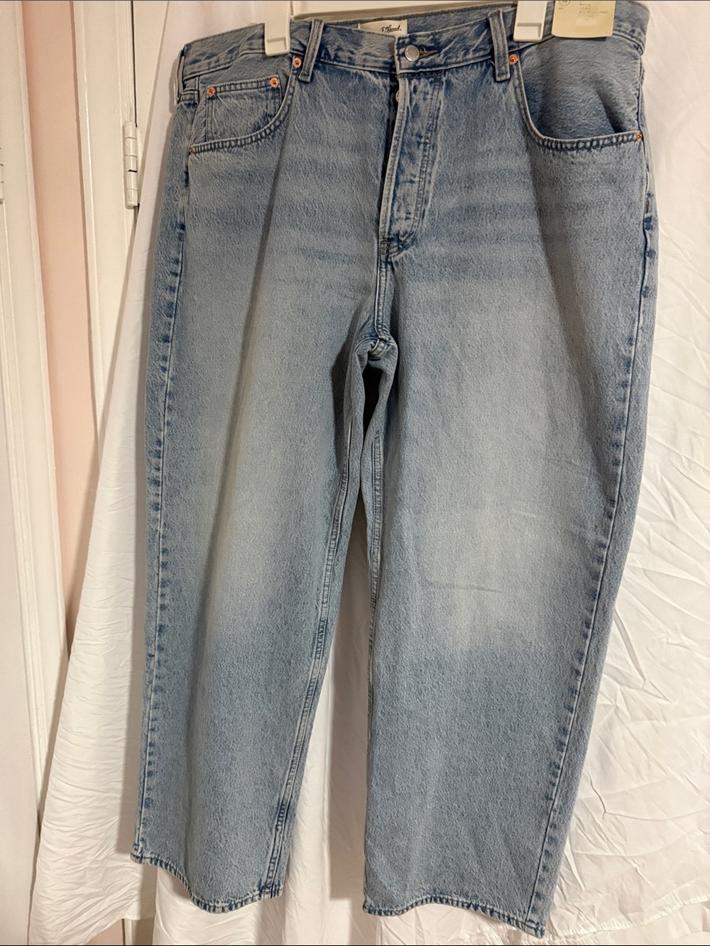 Universal Thread Light Wash Blue High-Rise Straight Jeans